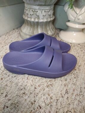 OOFOS Purple Slide Sandals